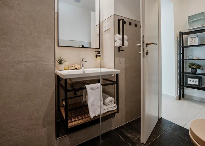Silvana By El-pi Tours Apartment *